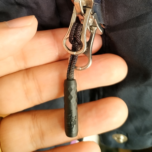 The North Face Womens down Jacket - Picture 15 of 17